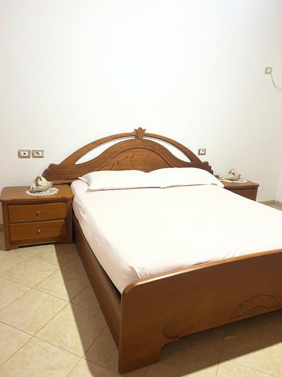 Hotel Nori House à Vlorë Extérieur photo