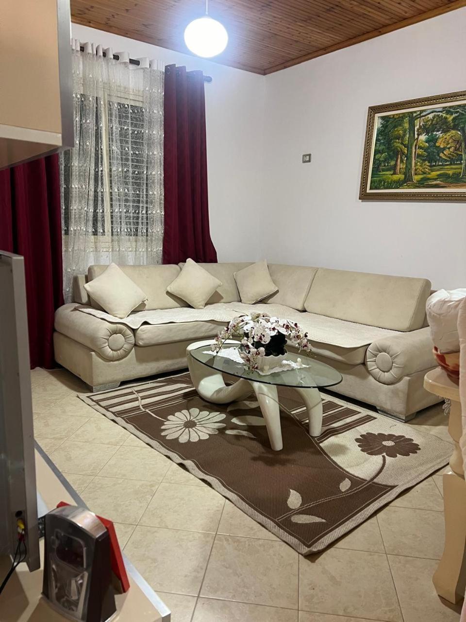 Hotel Nori House à Vlorë Extérieur photo