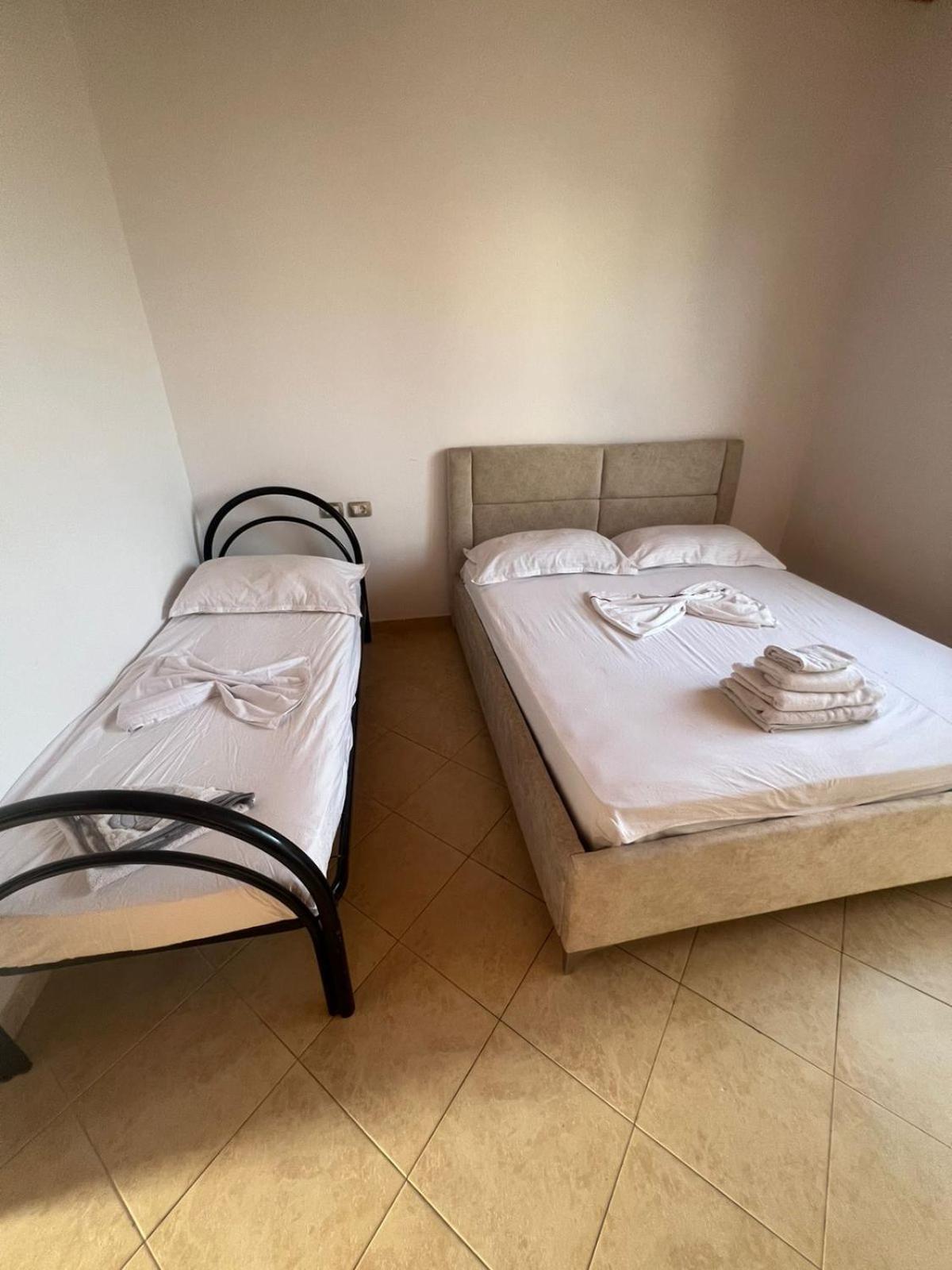 Hotel Nori House à Vlorë Extérieur photo