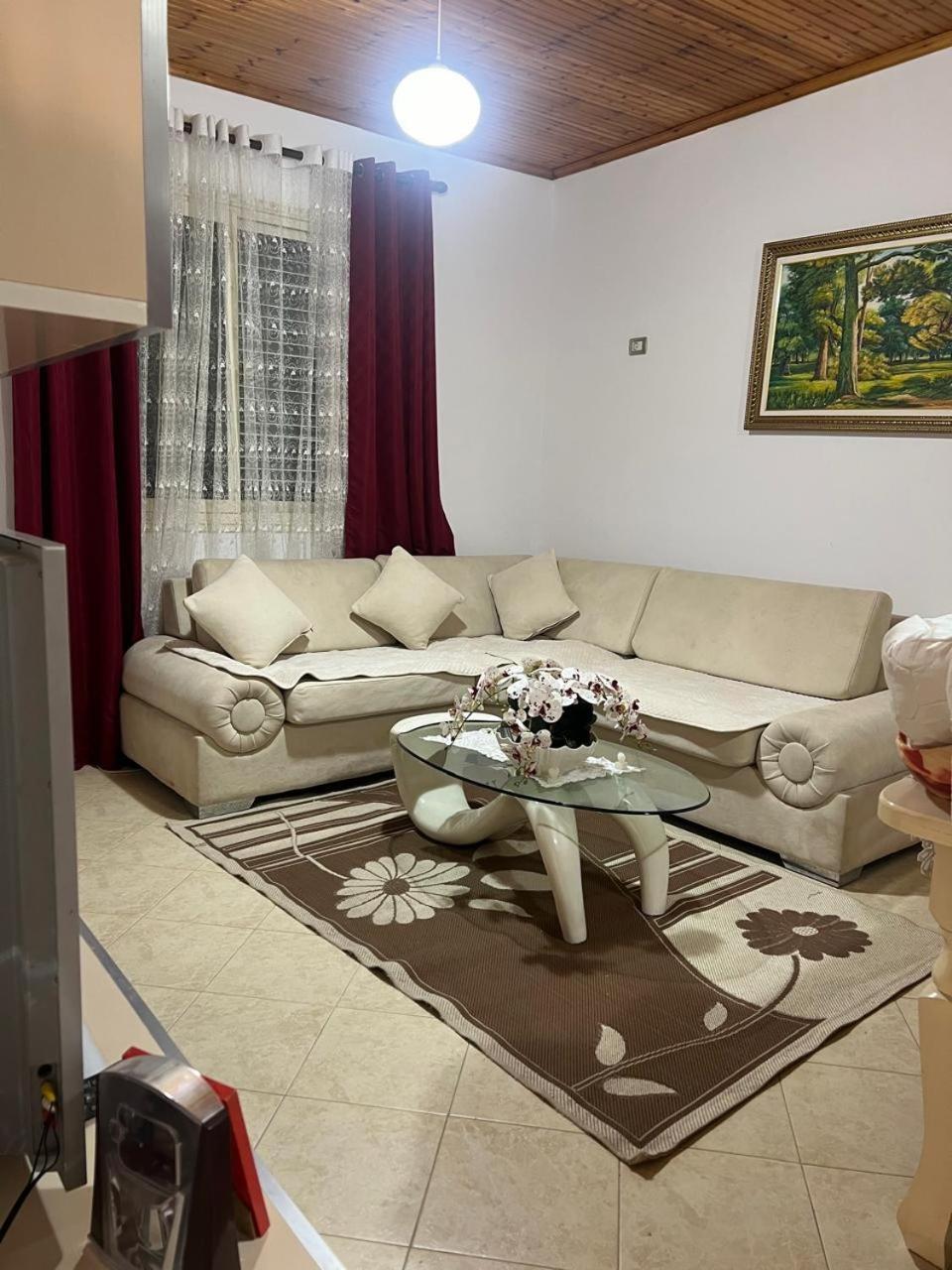 Hotel Nori House à Vlorë Extérieur photo